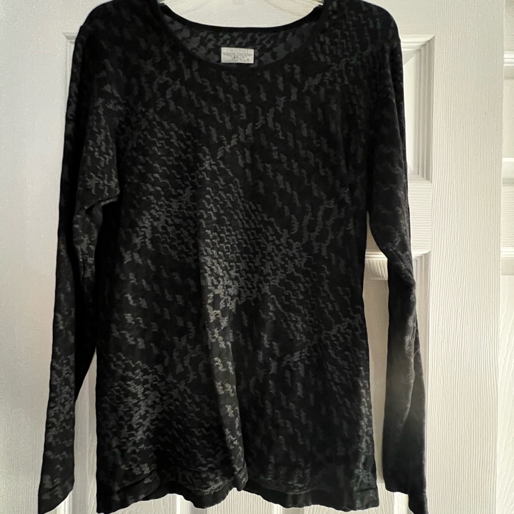 Athleta stretchy base layer long sleeve shirt